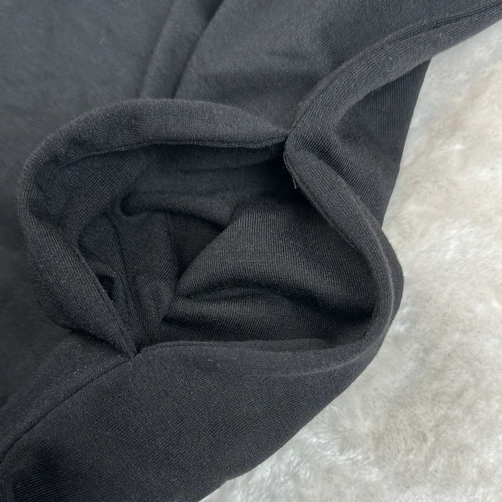 NWT St. John's Bay Black Fitted Short Sleeve T-Shirt (Long Shirt w/ Pockets) - Picture 8 of 8